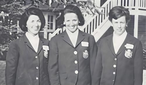 Mrs. Rosa Cuito de Serra, Mrs. Mercedes Etchart de Artiach, Mrs. Emma Villacieros de Garcia-Ogara